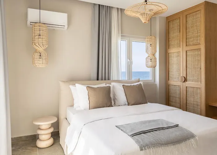 Apartament Cavo Dio 1 - Beachfront Bliss - Cozy Pool Sunsets Dhiminio