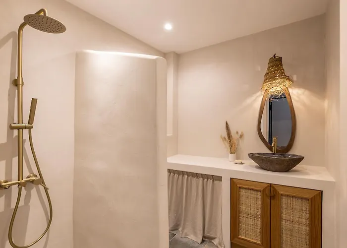 Cavo Dio 5 - Beachfront Bliss - Cozy Pool Sunsets Apartment *